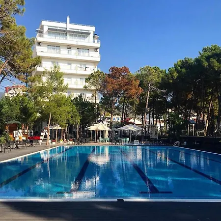 Ξενοδοχείο Bonita Classic & Golem (Tirana)