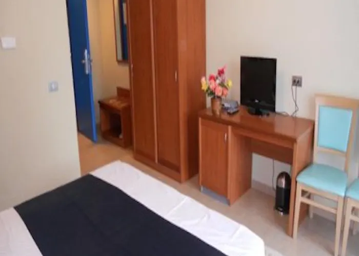 Bonita Classic & 5* Golem (Tirana)